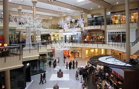 fendi store tysons corner.